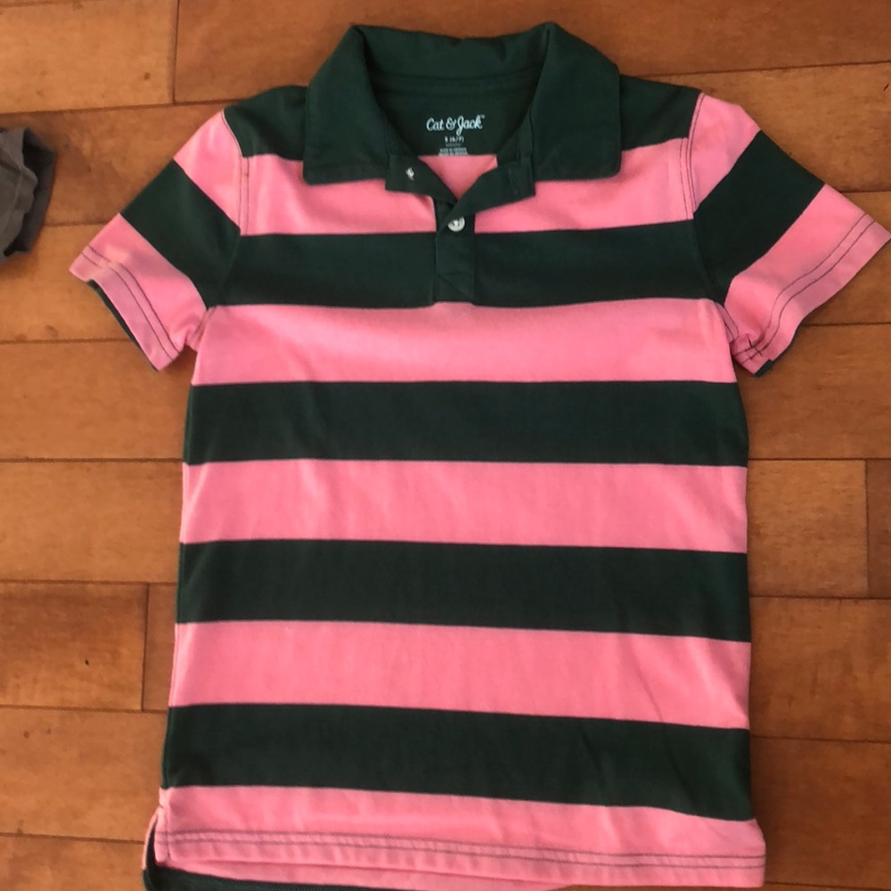 8 assorted kids t shirts